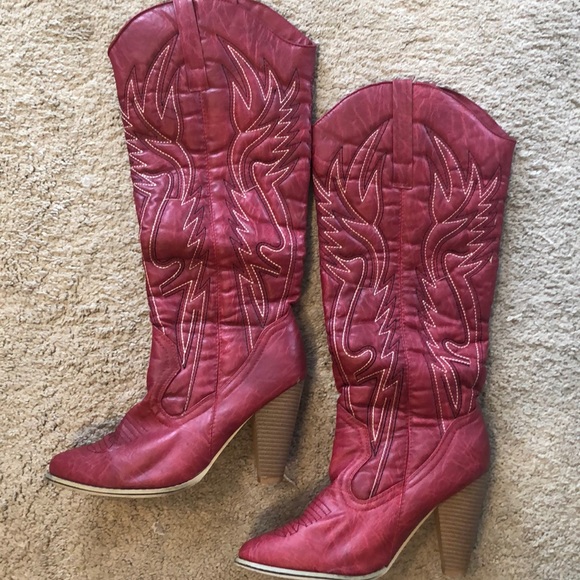 Shoes - Women’s red cowgirl boots. Pre owned. Size 10 (XL)